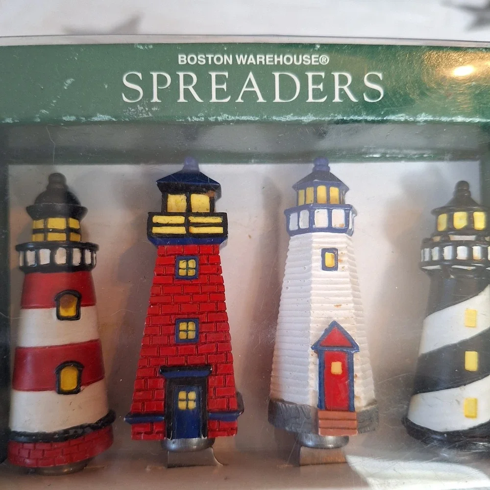 Boston Warehouse Warren Kimble Set of 4 Stainless Steel Cheese Spreaders